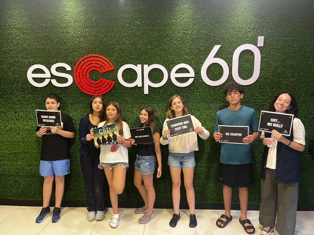 Alunos da Discoveries em evento no Escape 60